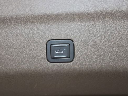 Used 2024 GMC Yukon Denali w/ Denali Reserve Package AWD/4WD image 16