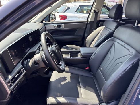 Used 2025 Hyundai Santa Fe SEL FWD image 29