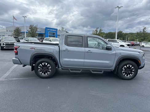 Used 2024 Nissan Frontier PRO-4X AWD/4WD image 8