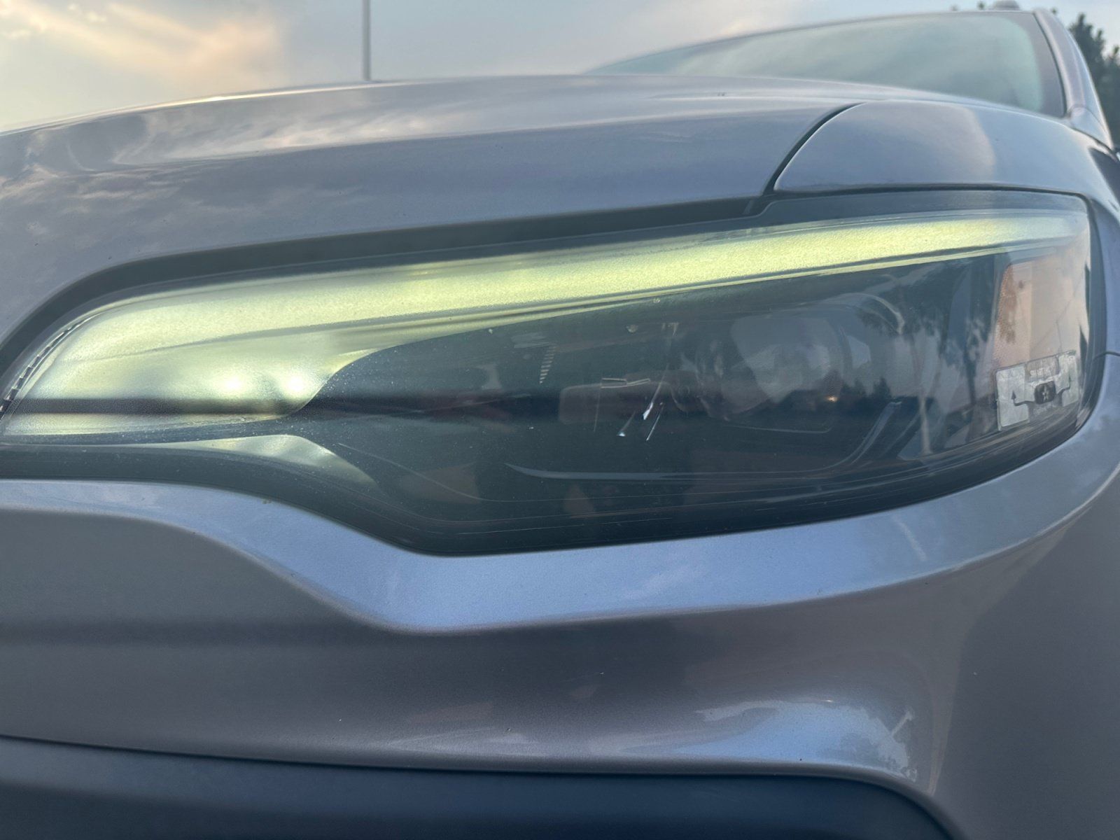 Used 2019 Jeep Cherokee Trailhawk w/ Cold Weather Group AWD/4WD image 9