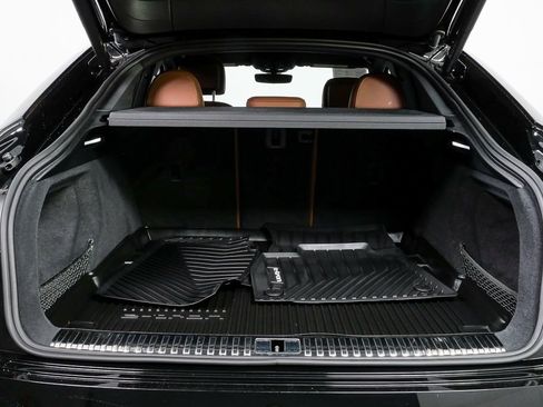 Certified 2024 Audi Q8 e-tron Prestige image 32