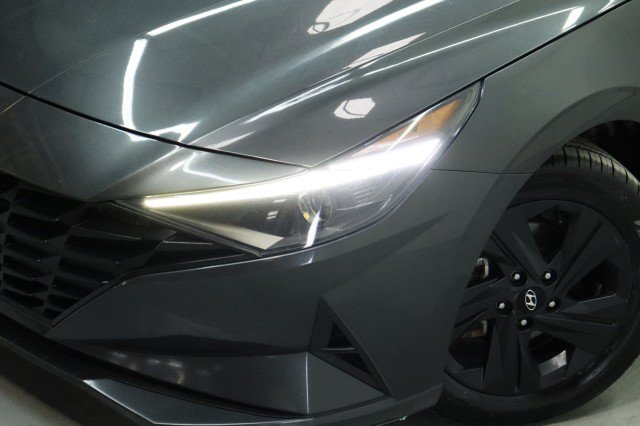 Used 2023 Hyundai Elantra SEL FWD image 2