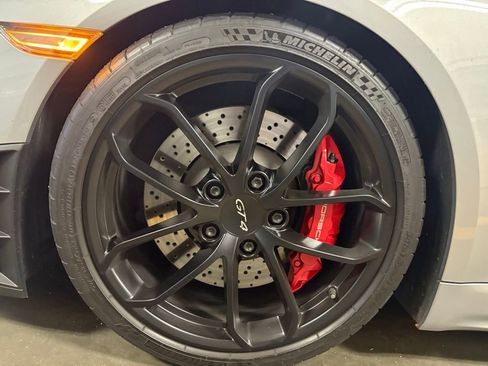 Used 2020 Porsche 718 Cayman GT4 image 10