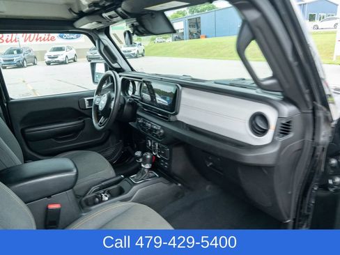 Used 2024 Jeep Wrangler Unlimited Sport AWD/4WD image 40