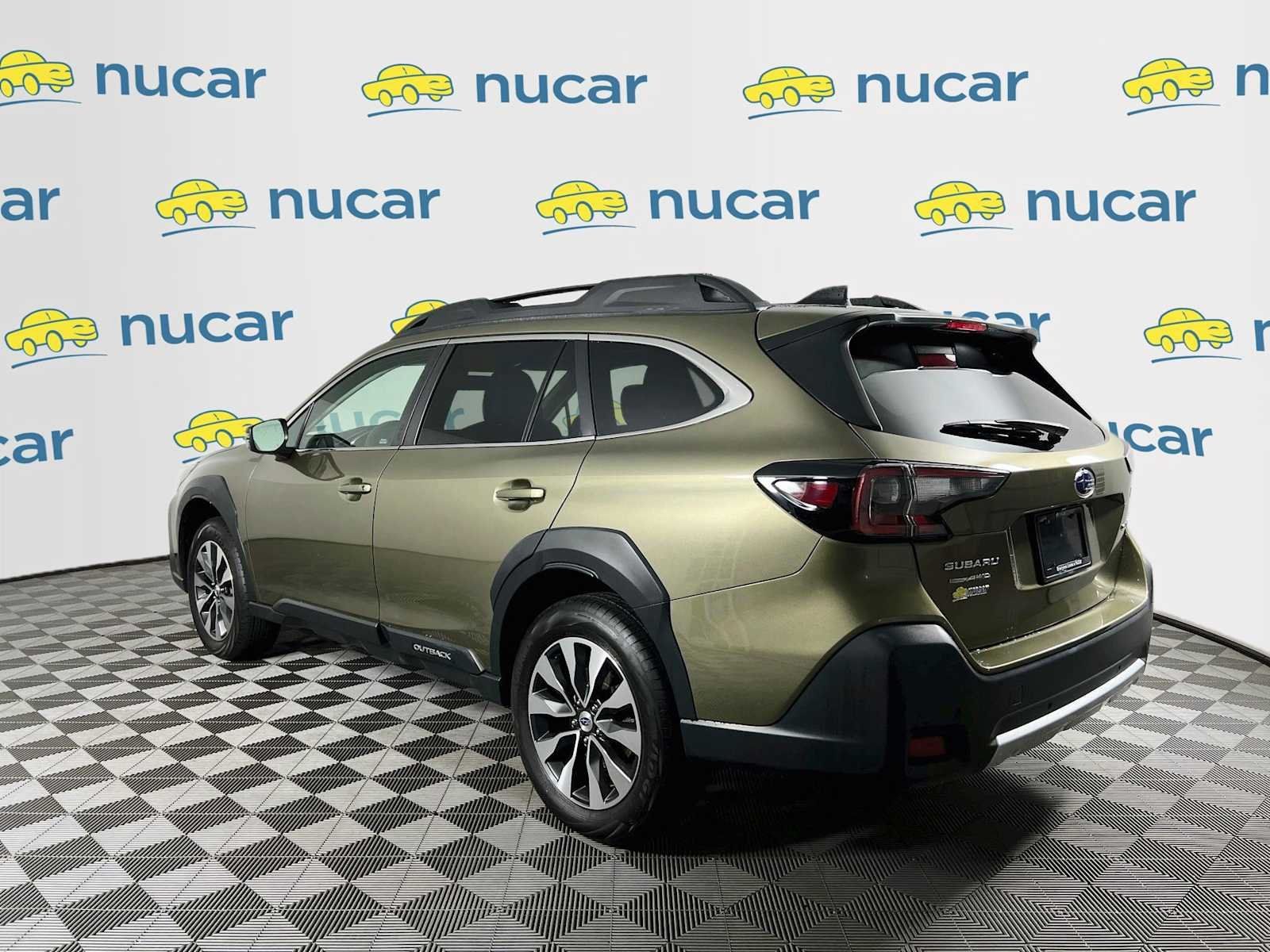 Used 2025 Subaru Outback Limited AWD/4WD image 5
