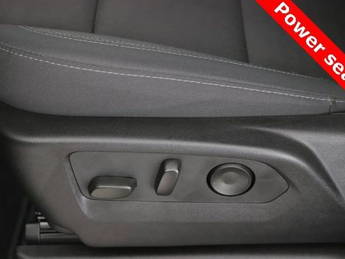 Used 2024 GMC Yukon SLE image 18