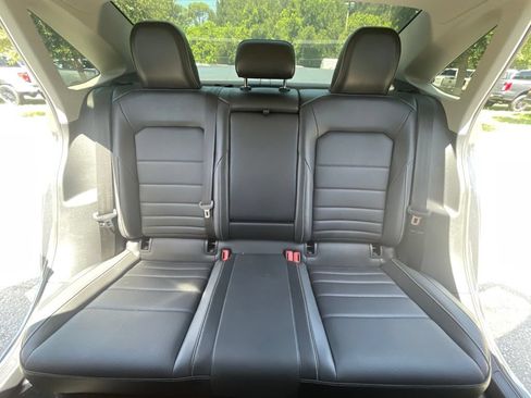 Used 2022 Volkswagen Jetta SE FWD image 9