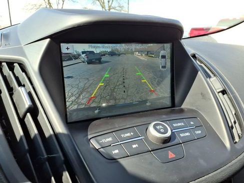 Used 2018 Ford Escape SEL FWD image 18