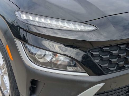 Used 2022 Hyundai Kona SE FWD image 9