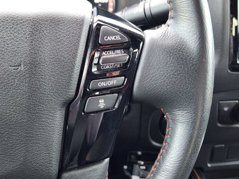 Used 2024 Nissan Frontier PRO-4X w/ Technology Package AWD/4WD image 28