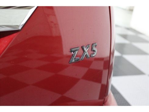 Used 2002 Ford Focus ZX5 Hatchback image 16