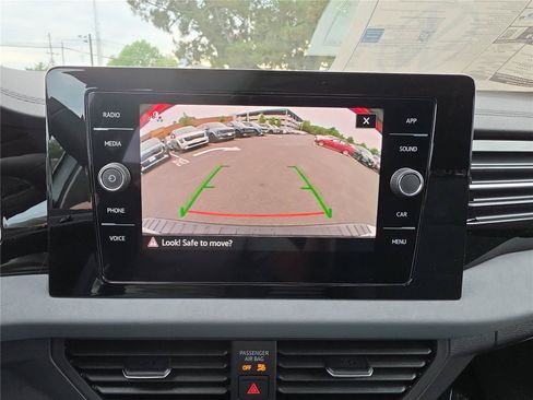 New 2026 Volkswagen Jetta SE FWD image 20