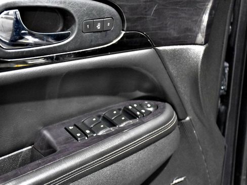 Used 2016 Buick Enclave Premium w/ Experience Buick Package image 29