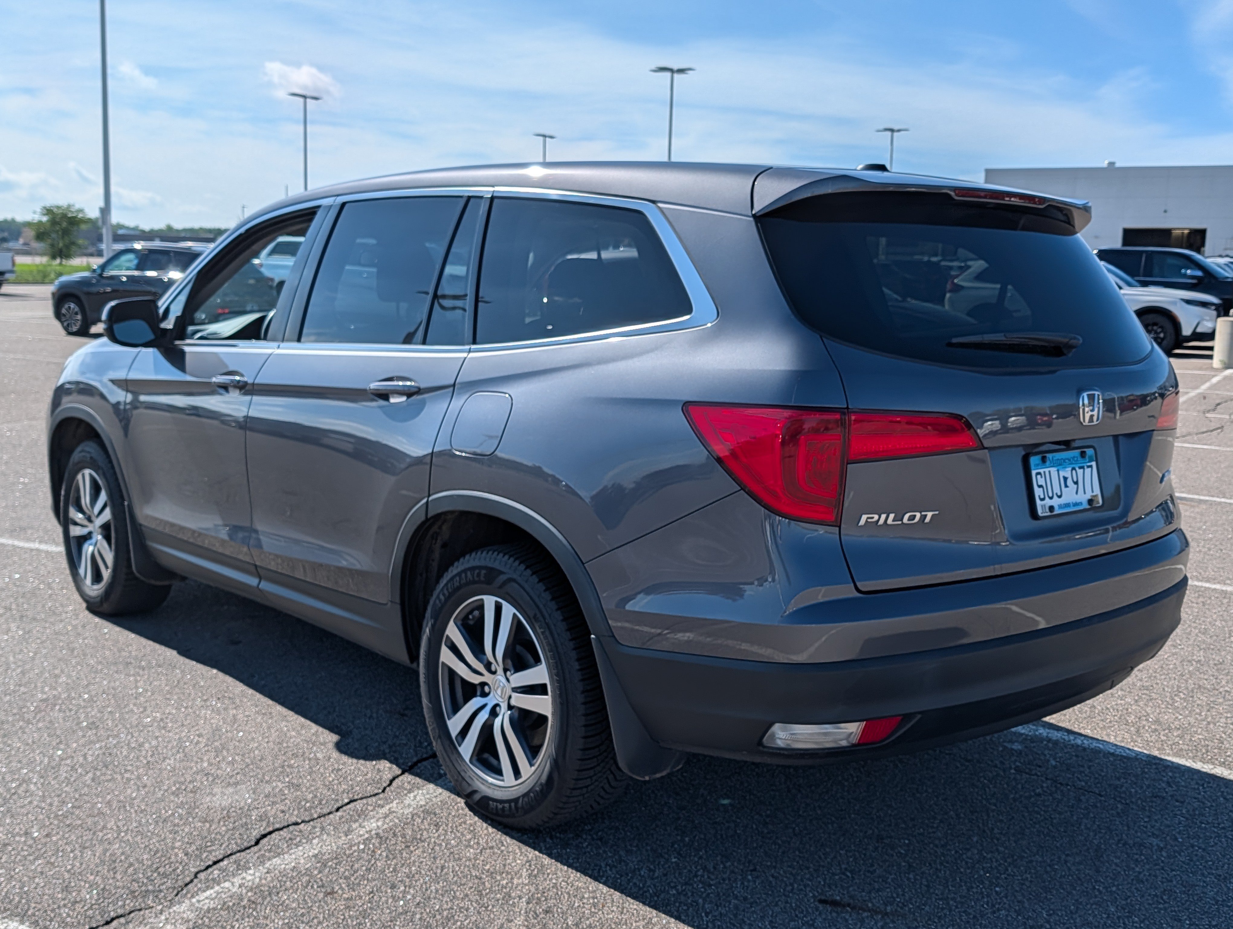 Used 2018 Honda Pilot EX-L image 3
