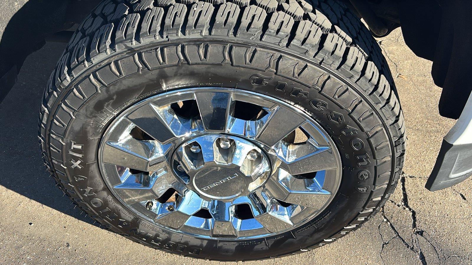 Used 2016 GMC Sierra 2500 Denali w/ Duramax Plus Package AWD/4WD image 10