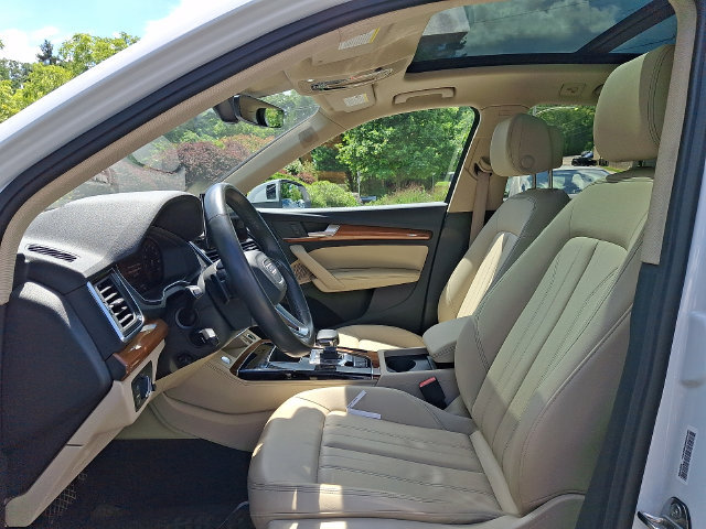 Used 2023 Audi Q5 Premium w/ Premium Plus Package AWD/4WD image 13