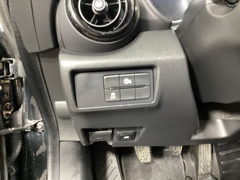 Used 2024 MAZDA MX-5 Miata Sport RWD image 15