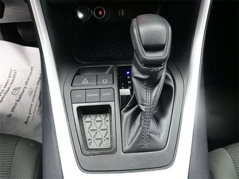 Certified 2025 Toyota RAV4 LE image 9