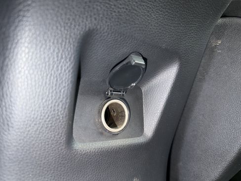 Used 2019 Toyota RAV4 LE image 33