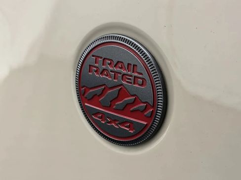 Used 2022 Jeep Gladiator Rubicon w/ LED Lighting Group AWD/4WD image 12