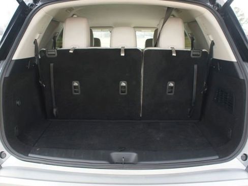 Used 2024 Nissan Pathfinder SL image 21