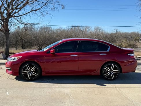 Used 2017 Honda Accord Sport Special Edition image 2