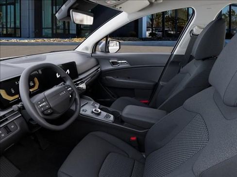 New 2026 Kia Sportage LX FWD image 17