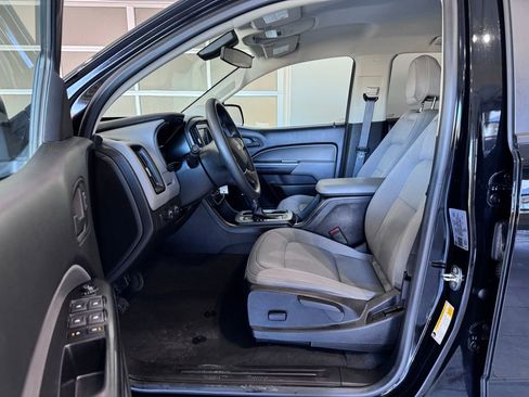 Certified 2022 Chevrolet Colorado W/T w/ Custom Special Edition image 9