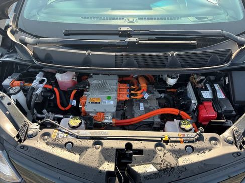 Used 2019 Chevrolet Bolt LT FWD image 21