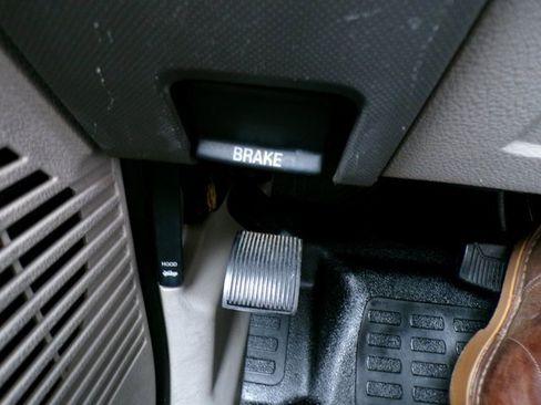 Used 2009 Ford F250 2WD Regular Cab Super Duty image 18