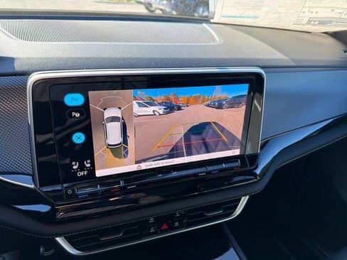 New 2026 Volkswagen Atlas Cross Sport SEL Premium R-Line image 31