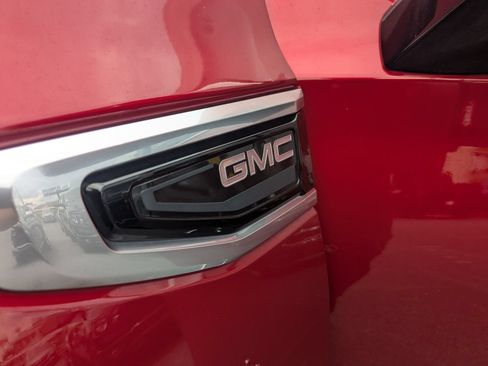 Used 2022 GMC Yukon Denali RWD image 35
