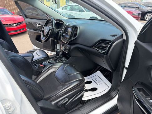 Used 2020 Jeep Cherokee Latitude Plus AWD/4WD image 14