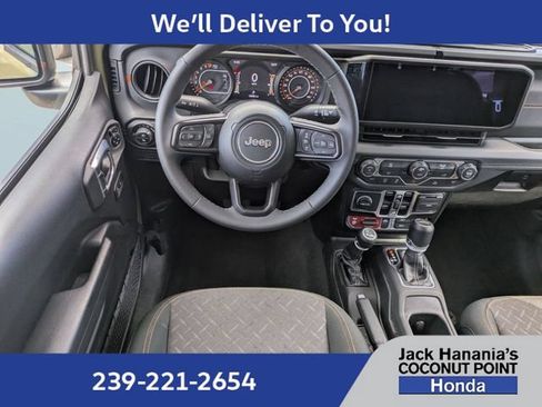Used 2026 Jeep Gladiator Mojave AWD/4WD image 15