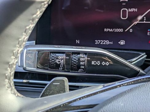 Certified 2025 Cadillac Escalade Sport w/ LPO, ONYX Package image 31