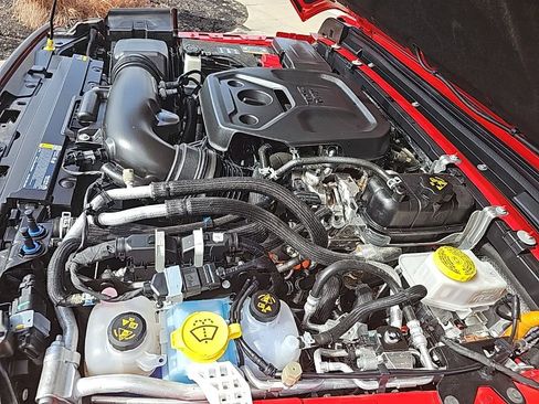 Certified 2025 Jeep Wrangler Unlimited Sahara w/ Safety Group image 34