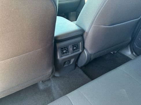 Used 2025 Toyota RAV4 LE AWD/4WD image 18