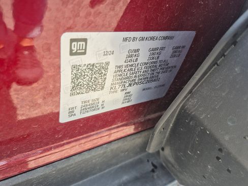 Used 2025 Chevrolet Trax RS w/ Driver Confidence Package FWD image 25