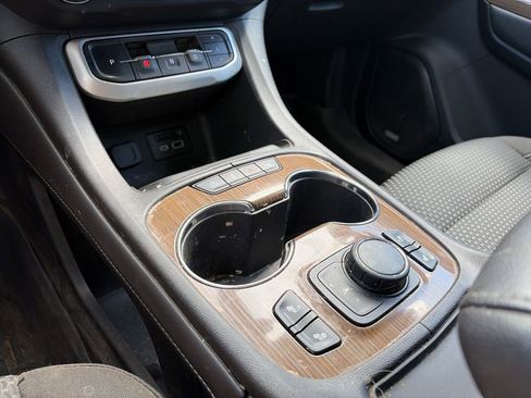 Used 2023 GMC Acadia SLE w/ Driver Convenience Package AWD/4WD image 25