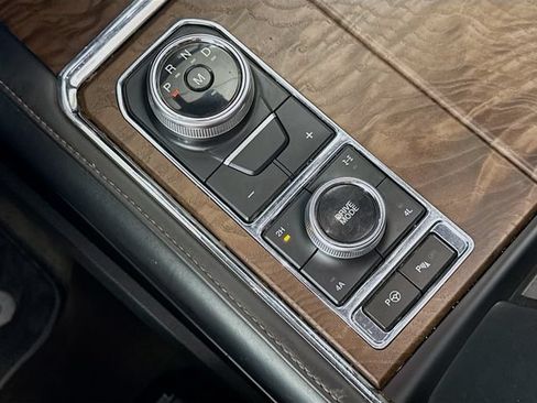 Used 2020 Ford Expedition Platinum AWD/4WD image 17