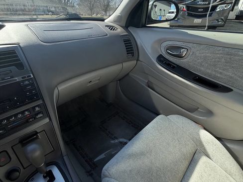 Used 2003 Nissan Maxima GXE image 15
