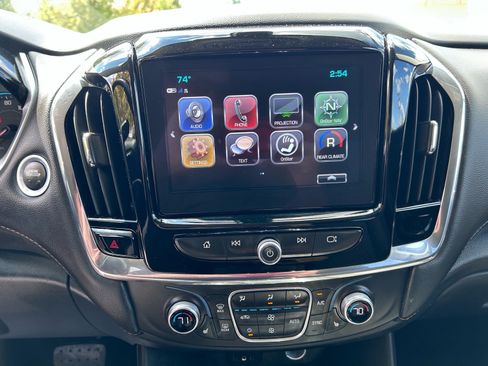 Used 2018 Chevrolet Traverse LT AWD/4WD image 23