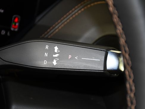 Used 2025 GMC Yukon AT4 AWD/4WD image 25