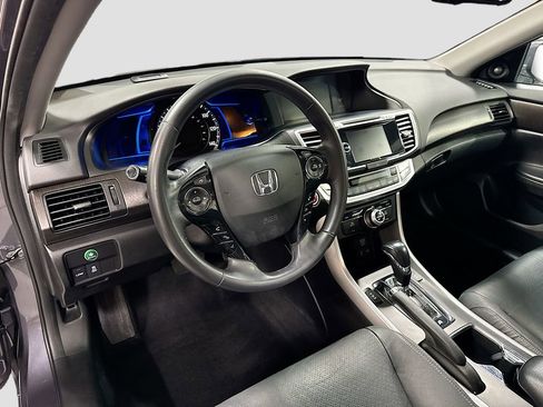 Used 2014 Honda Accord Touring image 5