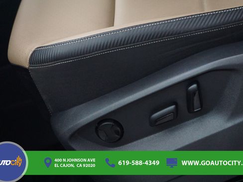Used 2022 Volkswagen Atlas Cross Sport SE FWD image 17