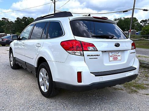 Used 2014 Subaru Outback 2.5i Limited w/ Moonroof Package AWD/4WD image 5