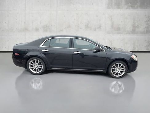 Used 2010 Chevrolet Malibu LTZ image 4