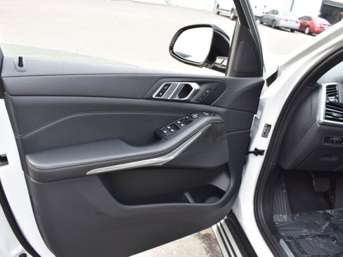 Used 2023 BMW X5 sDrive40i w/ Premium Package image 23