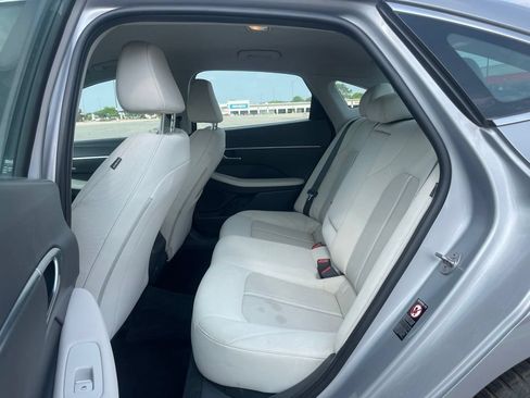 Used 2023 Hyundai Sonata SEL w/ Preferred Accessory Package FWD image 10