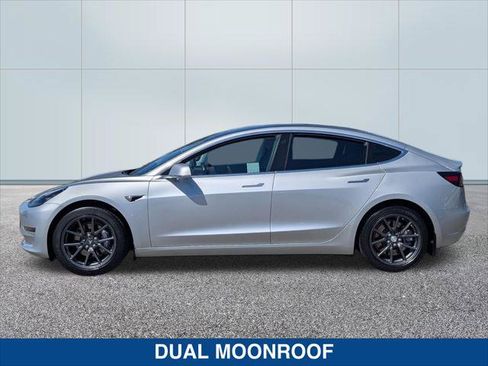Used 2018 Tesla Model 3 Long Range RWD image 2